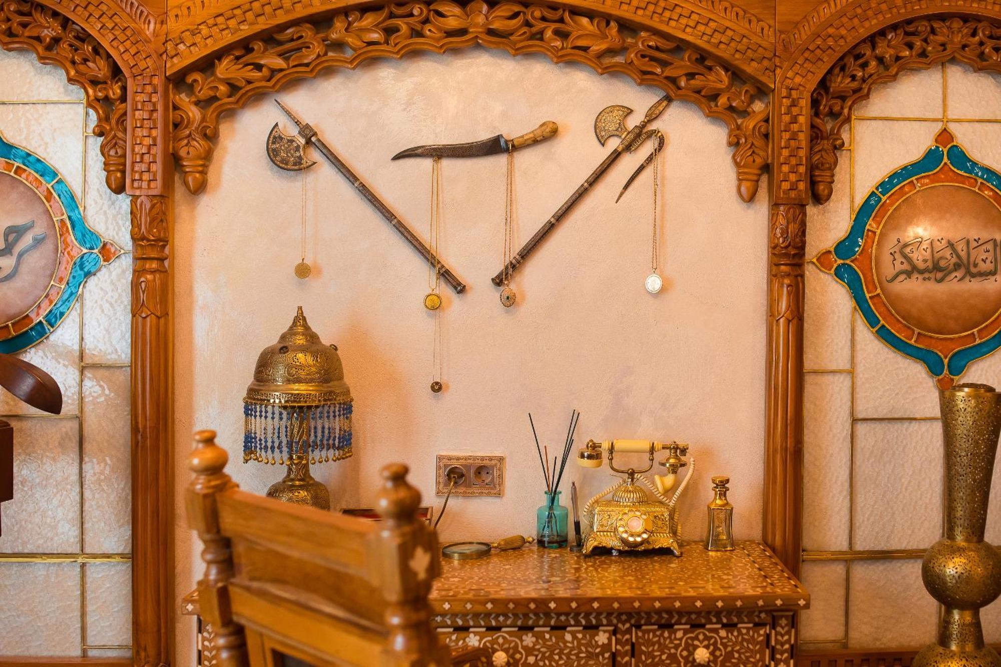 Hidden Gem Antique Apt With Stunning City Views Bukares Bagian luar foto